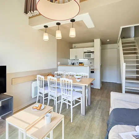 Pierre & Port Guillaume Aparthotel 4*