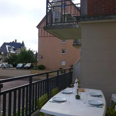Pierre&vacances Port Guillaume Appart hôtel 3*