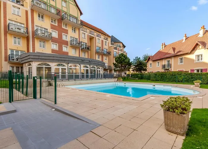 아파트호텔 Pierre & Port Guillaume 4*