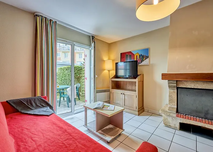 Pierre & Port Guillaume 4* 디베쉬르메르