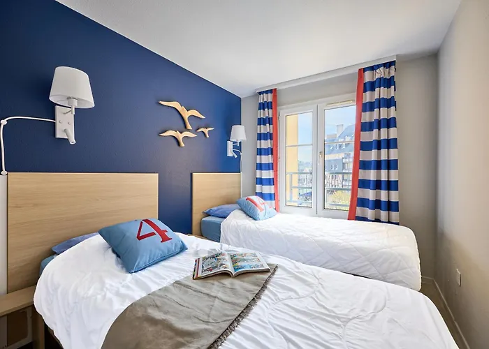 Pierre & Port Guillaume 아파트호텔 디베쉬르메르