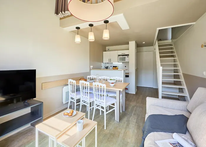 Pierre & Port Guillaume 아파트호텔 4*