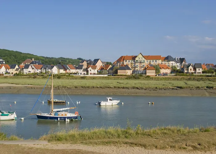 Pierre & Port Guillaume 4* 디베쉬르메르