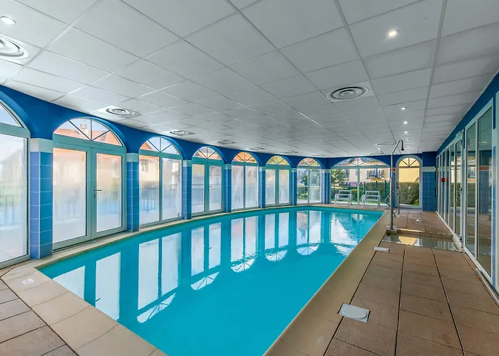 Pierre & Port Guillaume 4* 디베쉬르메르