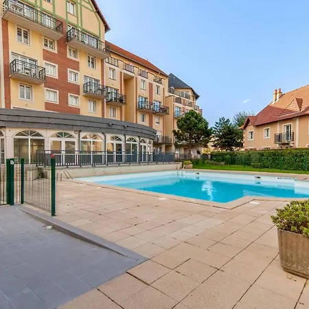 Ξενοδοχείο με διαμερίσματα Pierre & Port Guillaume 3*
