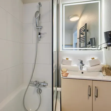 Pierre & Port Guillaume Aparthotel 4*