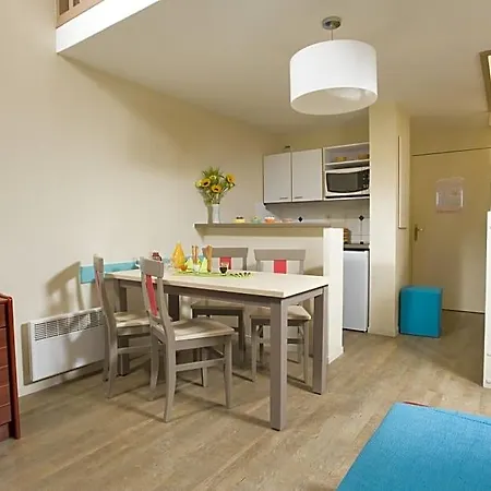 מלון דירות Pierre & Port Guillaume 3*