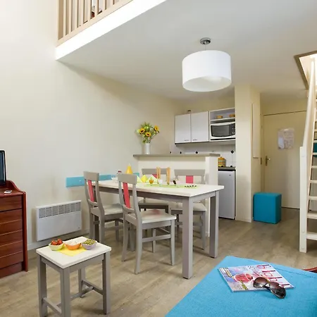 Apartmanhotel Pierre & Port Guillaume 4*