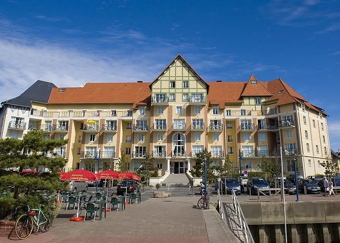 Pierre & Port Guillaume Aparthotel