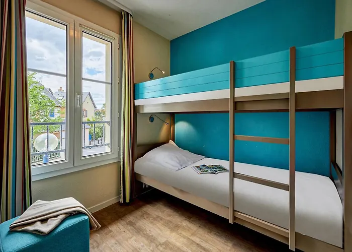 Pierre & Port Guillaume Aparthotel