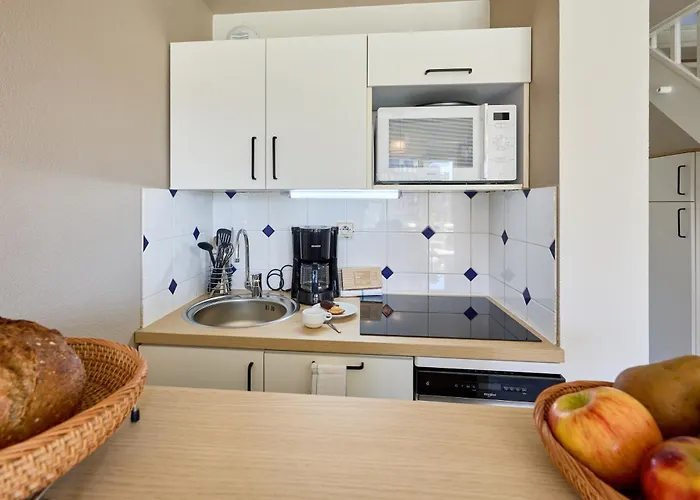 Pierre & Port Guillaume Aparthotel