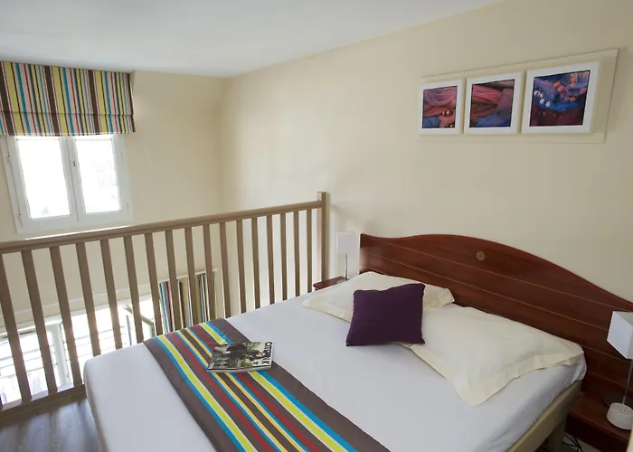 Pierre & Port Guillaume