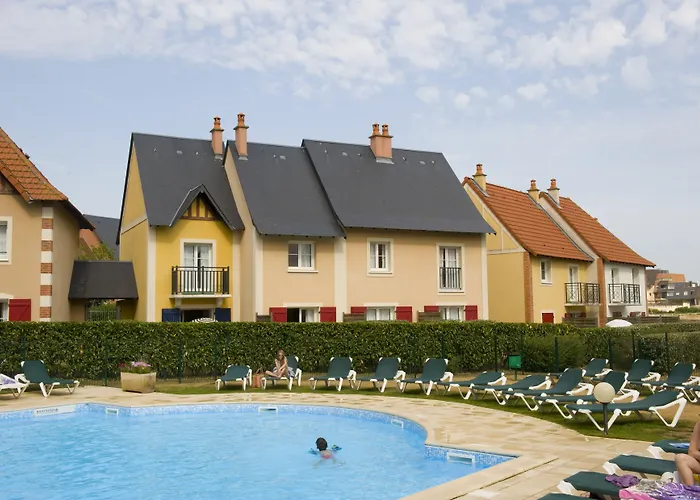 Aparthotel Pierre & Port Guillaume 4*