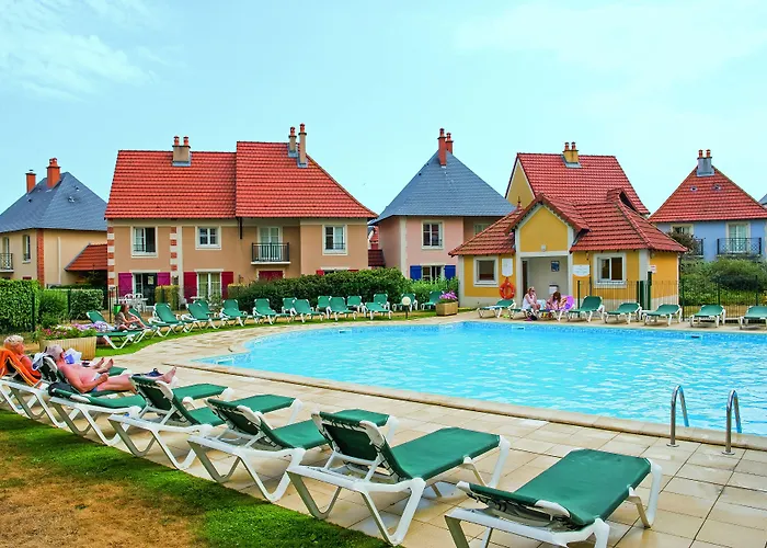 Pierre & Port Guillaume Apart-hotel